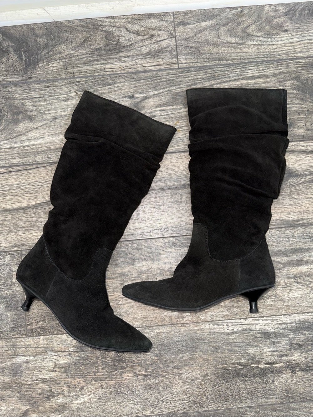 Seychelles Acquainted Slouchy Kitten Heel Boots-Black Suede-1.75" Heel-Size 6
